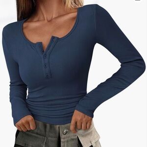 Pretty Garden Top Women’s Size Large Long Sleeve Scoop Neck Button Front EUC